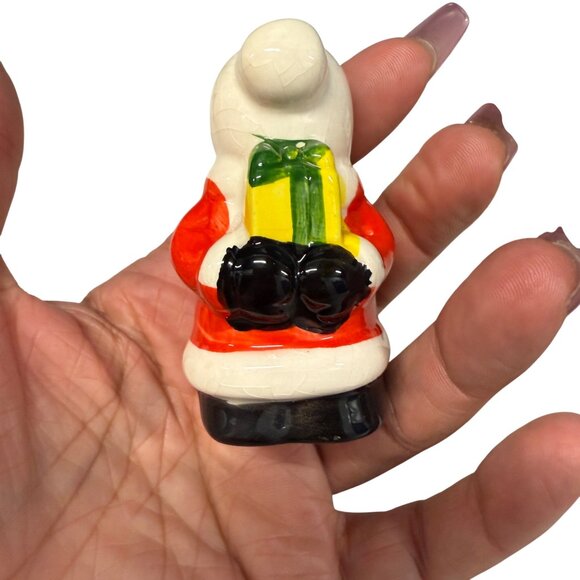 Santa & Mrs. Claus Vintage Ceramic Salt & Pepper Shakers Set - Picture 4 of 8